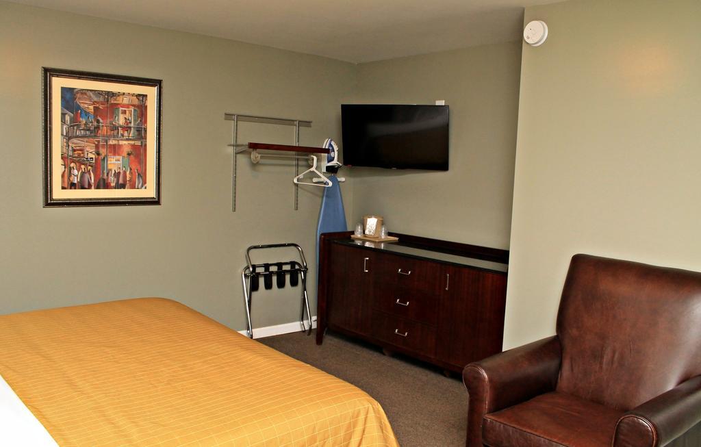 Jefferson Inn And Suites Eksteriør billede