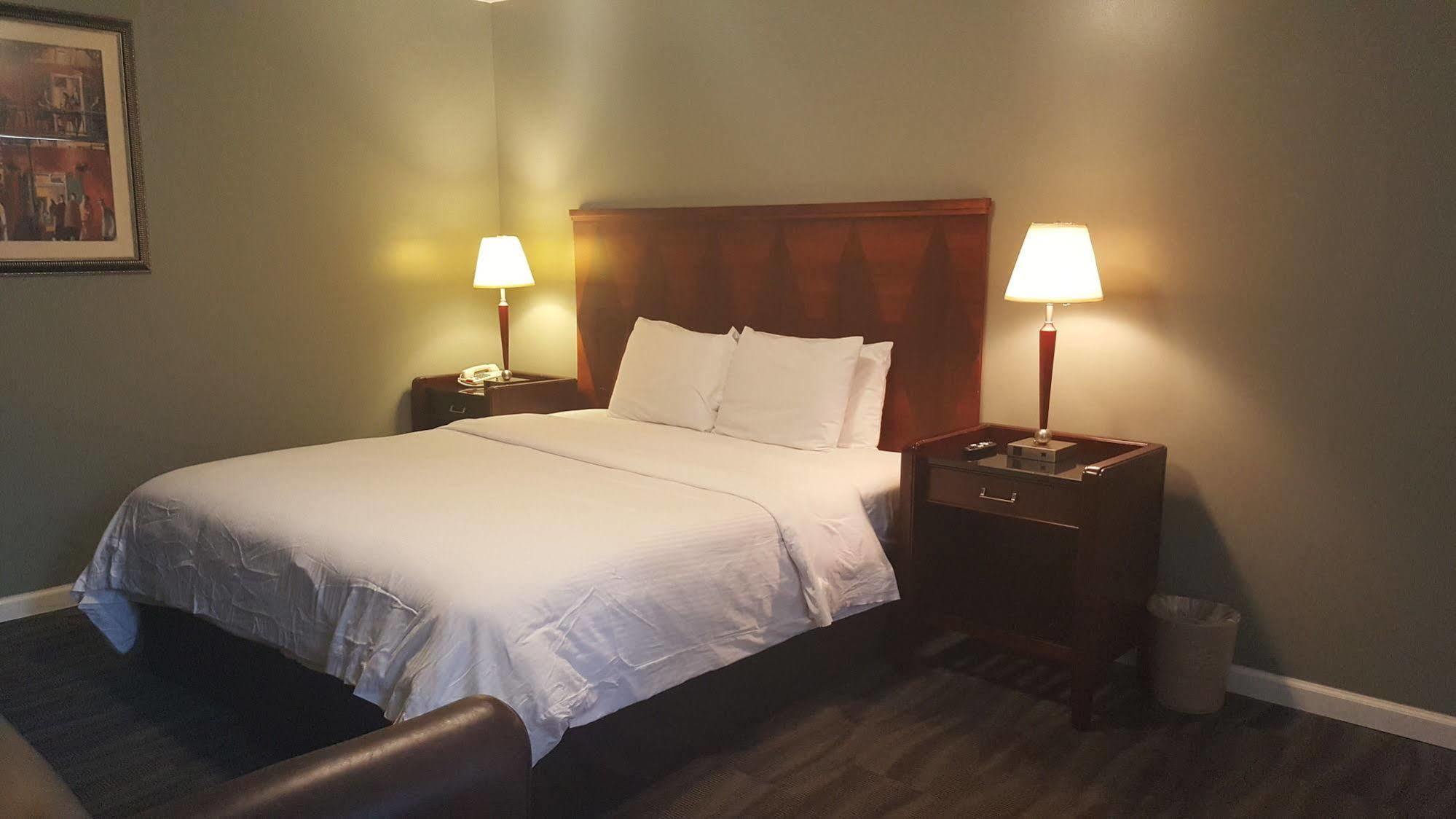 Jefferson Inn And Suites Eksteriør billede